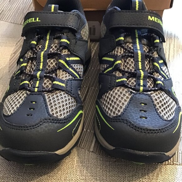 Merrell M-Trail Chaser Jr. Hiking Sneaker Shoes Blue/Green  New Boy\'s Merrill Trail Chaser Sneakers--Size 1M, Navy and Green